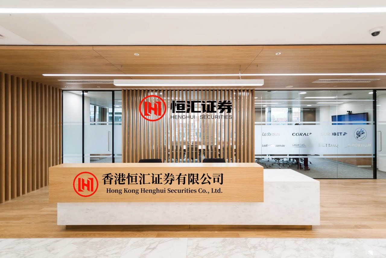 国融资管 国防部称始终综合考虑航母建设